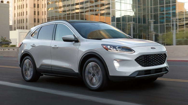 2022 Ford Escape Hybrid downtown