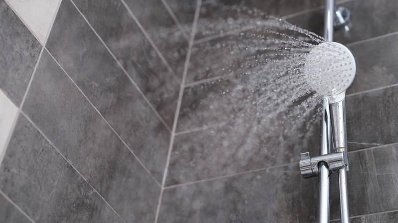 Water streaming from a showerhead
