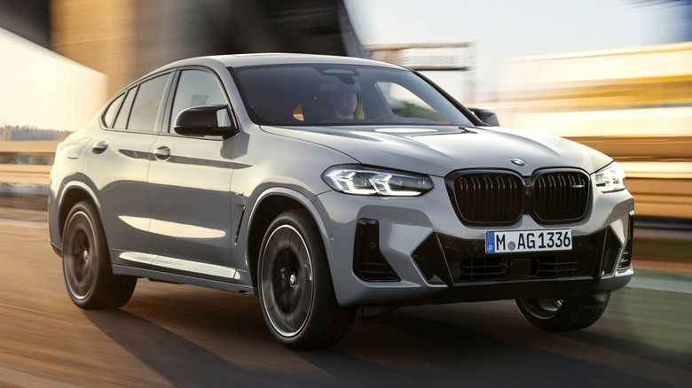 BMW X4 M40i at speed