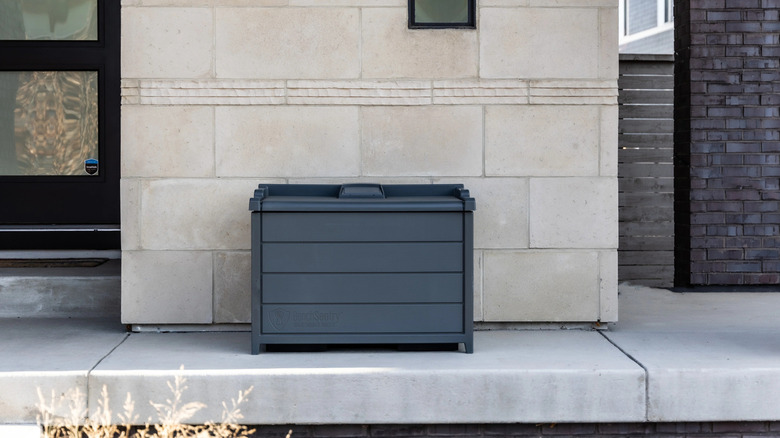 BenchSentry Connect on front porch.