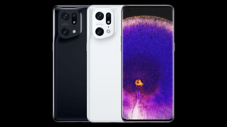 Oppo Find X5 Pro smartphones, 3 side by side