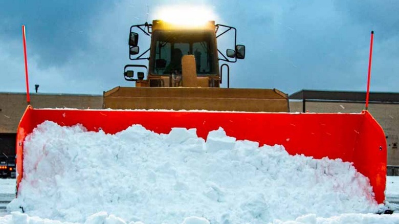 ScoopDogg snow pusher
