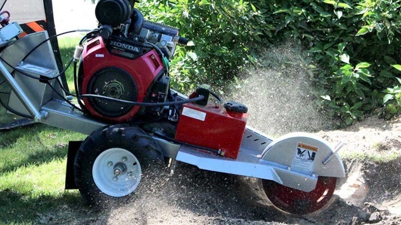 close up of Dosco stump grinder