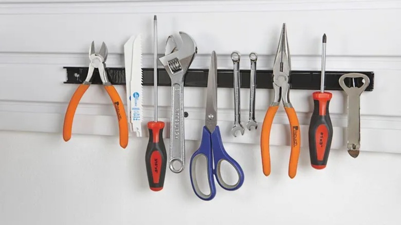 U.S. General 18-Inch Magnetic Tool Holder