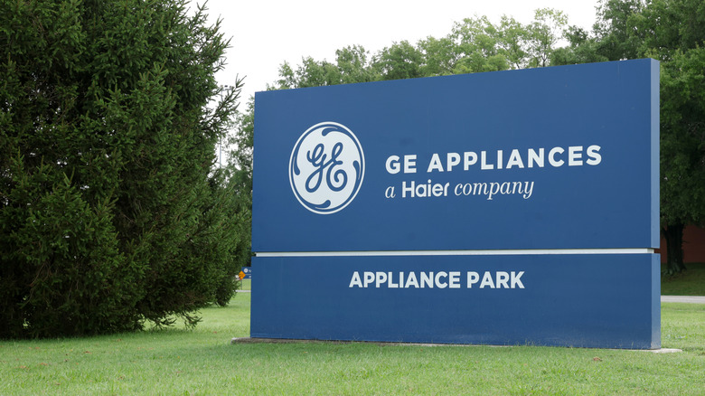 A blue corporate entrance sign reading GE Appliances a Haier company.