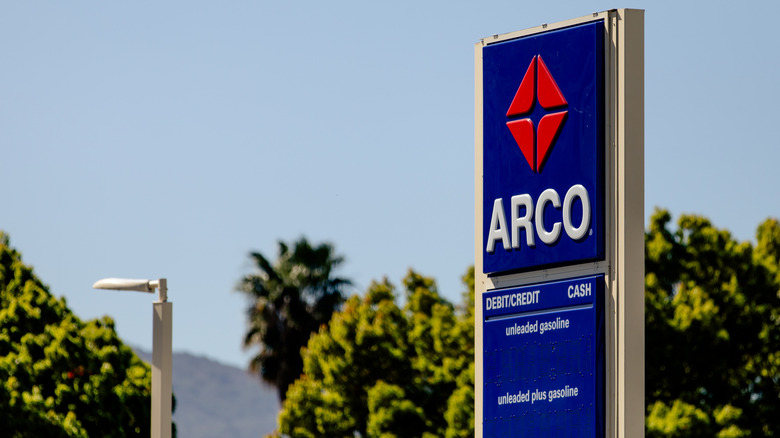 ARCO sign