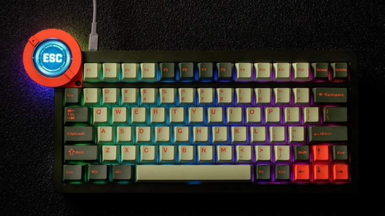 Dry Studio Battleye 74.5 RT keyboard on a dark background