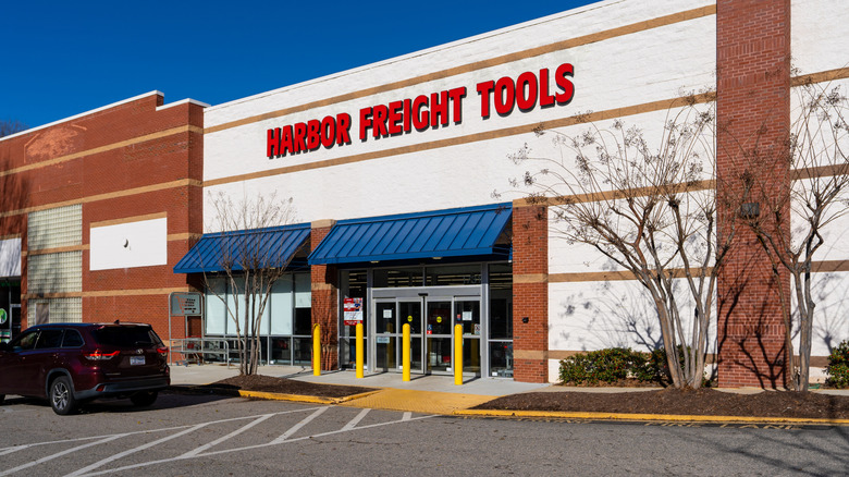 Stock photo image of a Harbor Freight storefront