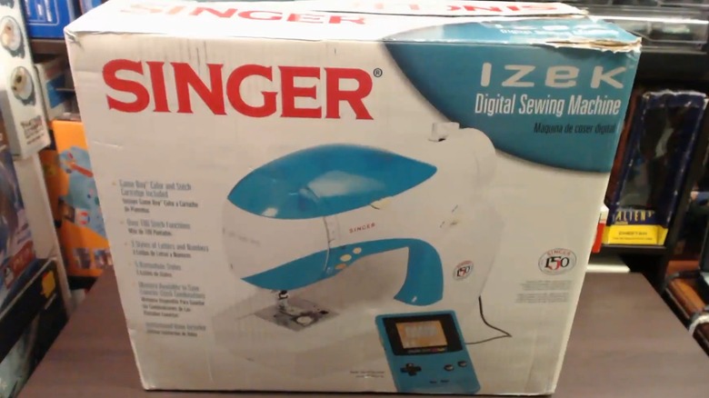 The box for the Singer Izek 1500