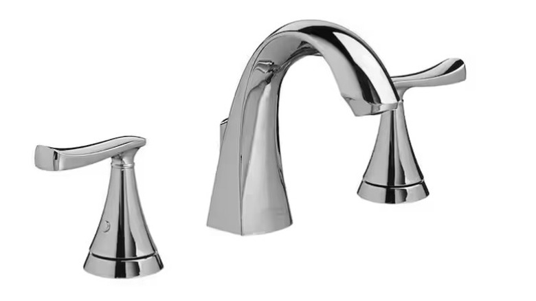 American Standard Chatfield Widespread 2-Handle Bathroom Faucet on display