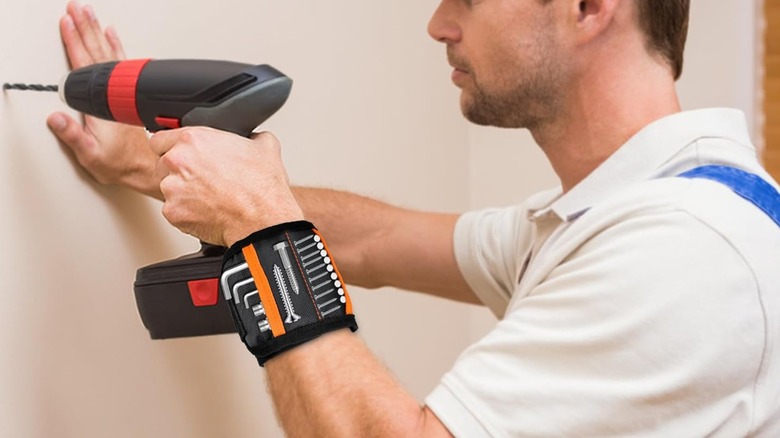 Tmacker Magnetic Wristband