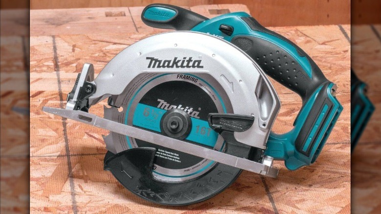 Makita XSS02Z 6-1/2 inch circular saw with 16T blade on a worksite