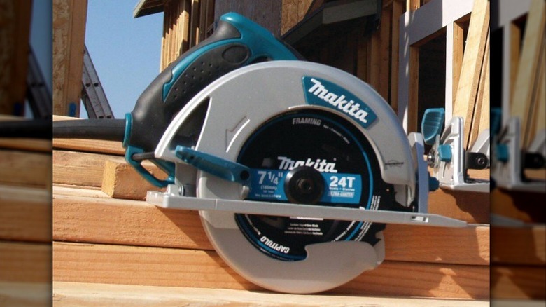 Makita 5007MG 7-1/4 inch corded circular saw on a construction site