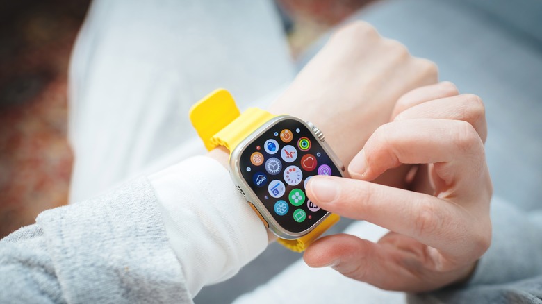 Multiple apps on the Apple Watch