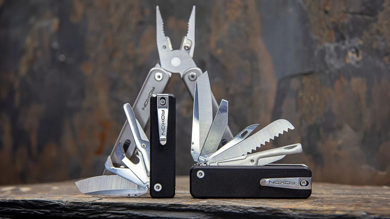 Roxon Flex Modular Multi-Tool system on wooden table