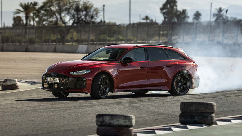 Audi RS5 Avant drifting around a handling course