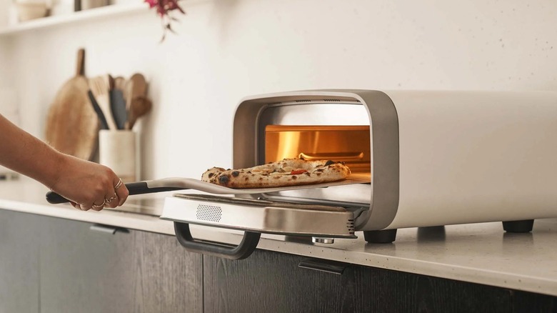 Ooni Volt 2 pizza oven