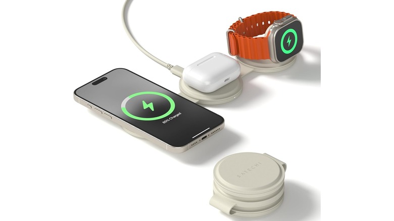 Satechi 3-in-1 charger