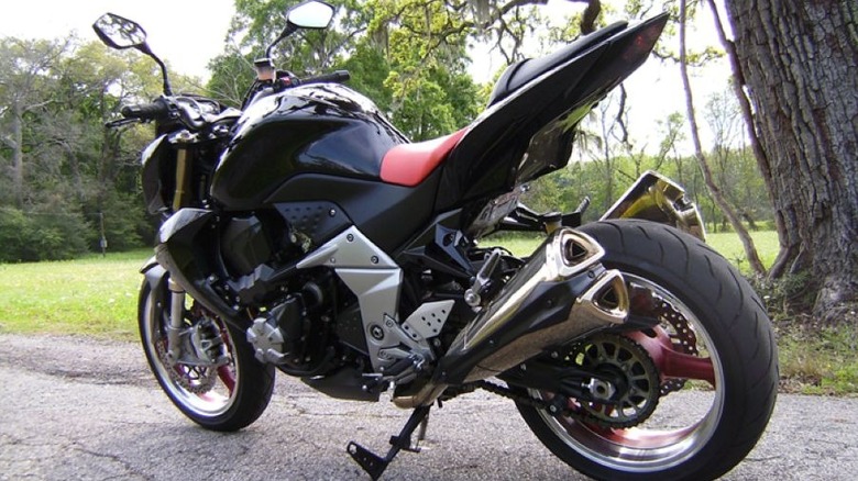 2025 Kawasaki Z1000 on display