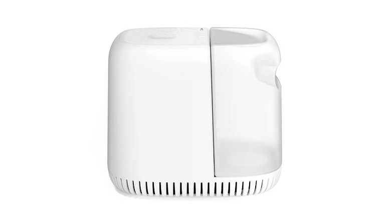White humidifier unit