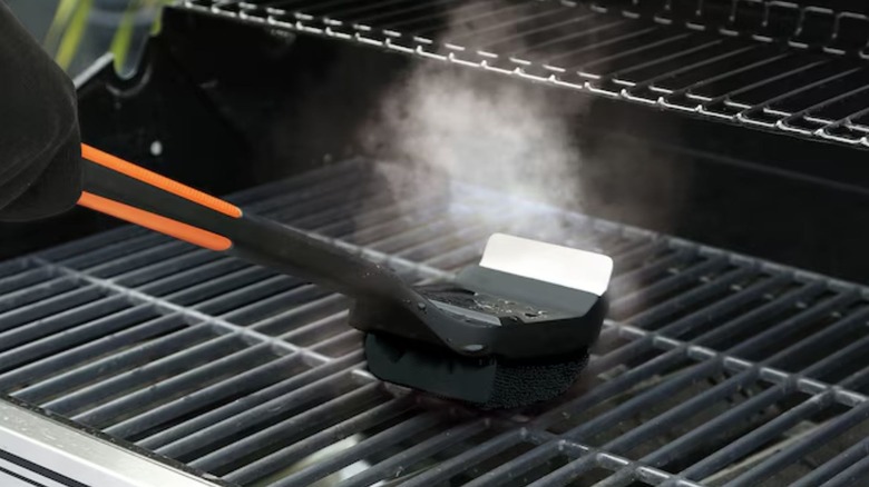Mr. Bar-B-Q and Scrub Daddy BBQ Brush cleaning grill