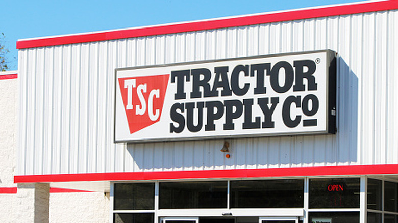 Tractor Supply store in America