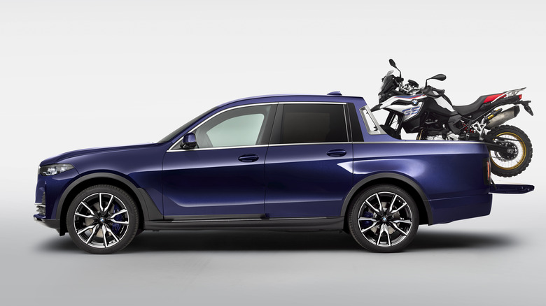 BMW X7 Pickup side profile