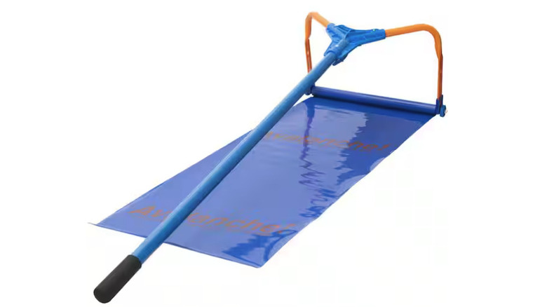 Avalanche Fiberglass Handle Roof Snow Removal System on display