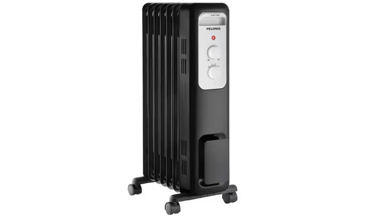 Pelonis Oil-Filled Radiant Electric Space Heater on display