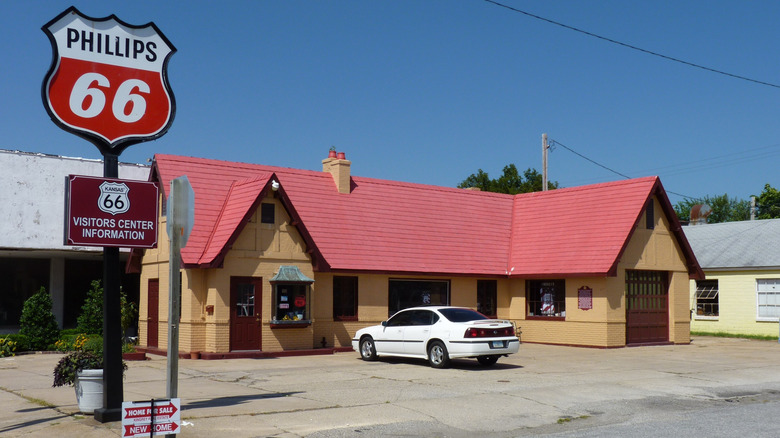 Former Baxter Springs Gas Station building in Baxter Springs