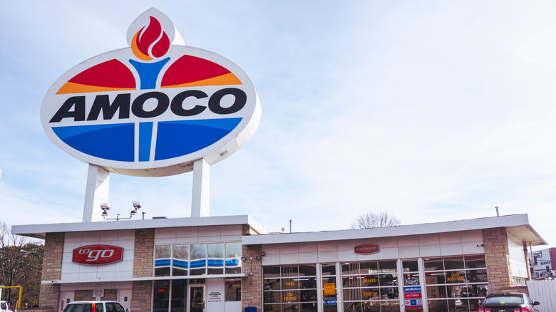 World's Largest Amoco Sign in St Louis