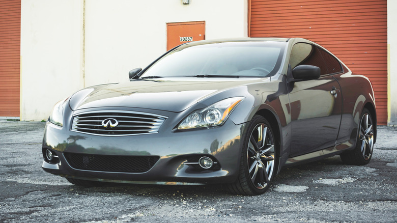 Infiniti G37 parked up