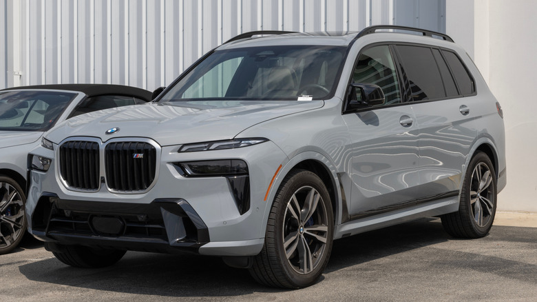2025 BMW X7