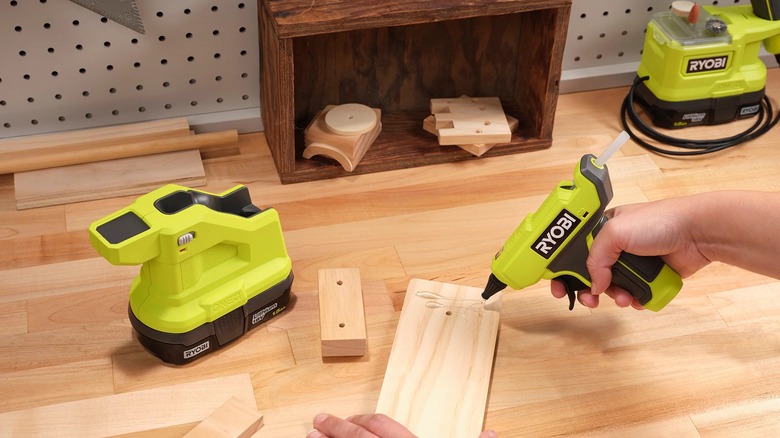 18V ONE+ Compact Glue Gun