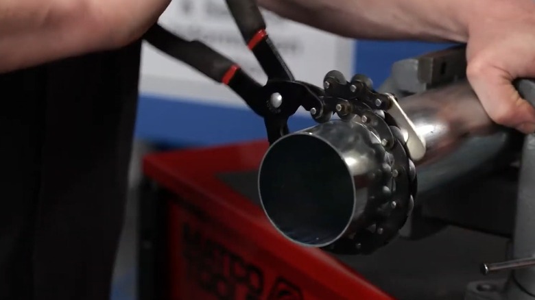 Close up of tailpipe cutter