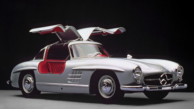 Mercedes-Benz 300 SL Gullwing studio photo front 3/4 from right side