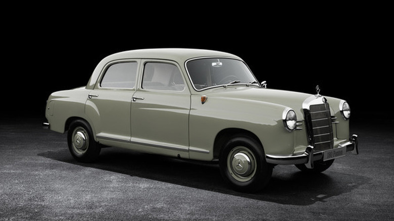 Mercedes-Benz 180 Ponton (W 120) studio shot