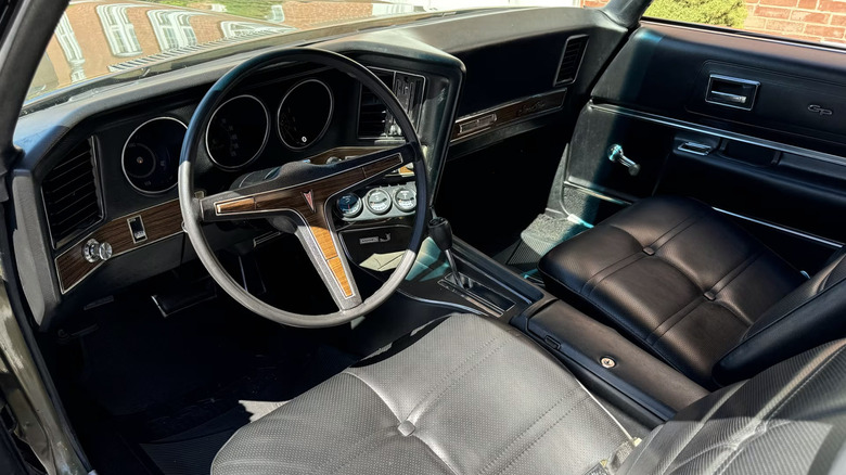 Interior of 1972 Pontiac Grand Prix