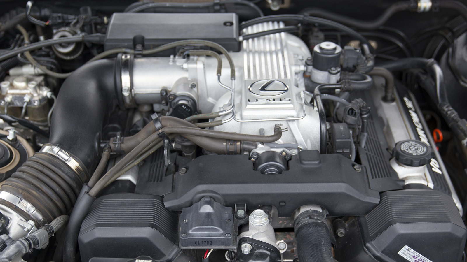 1UZ Vs. 2UZ: What's The Difference Between These Toyota V8 Engines?