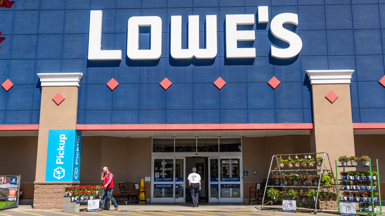 Lowe's storefront
