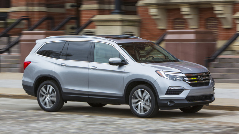 2017 Honda Pilot in the city