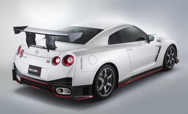 2016 Nissan GT-R NISMO N-Attack Package