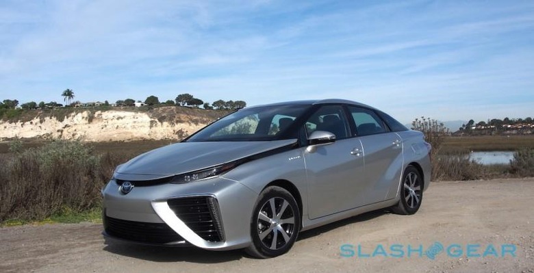 2016 toyota mirai sedan discount hydrogen fuel cell