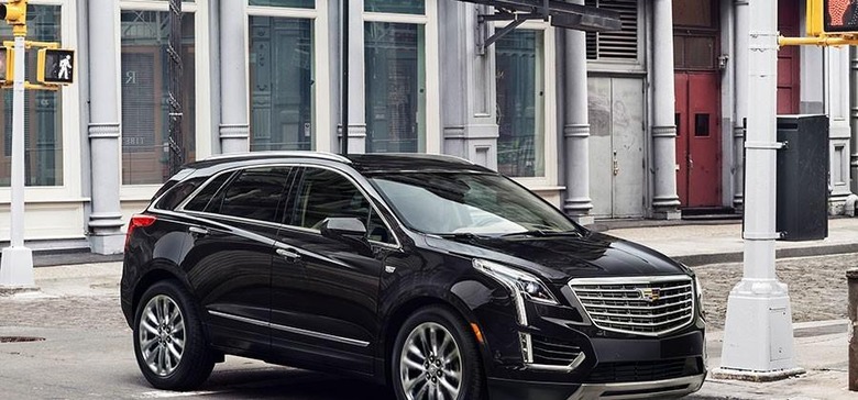 2017-Cadillac-XT5_1