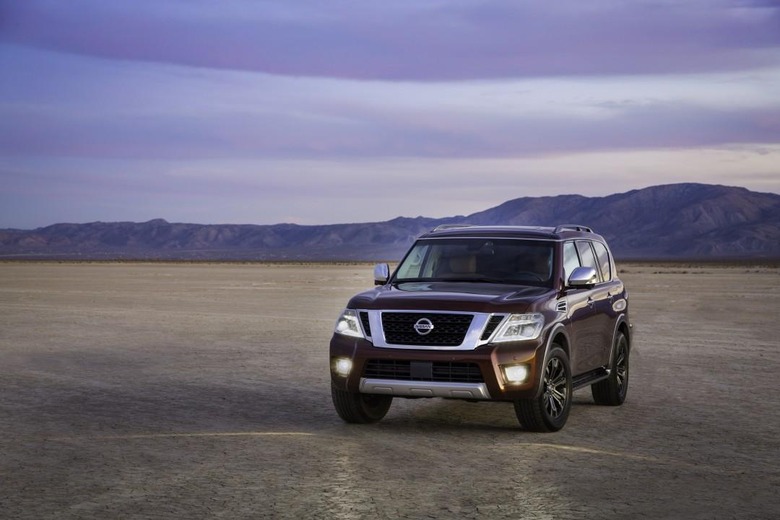 2017_nissan_armada_05