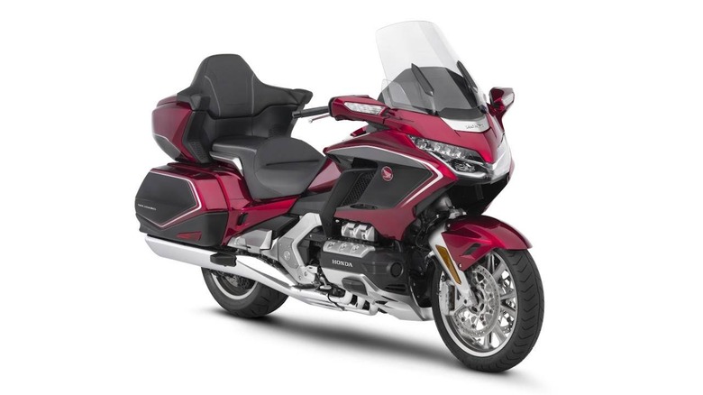 2018 Honda Gold Wing Motorcycles Are Getting An Android Auto Update SlashGear
