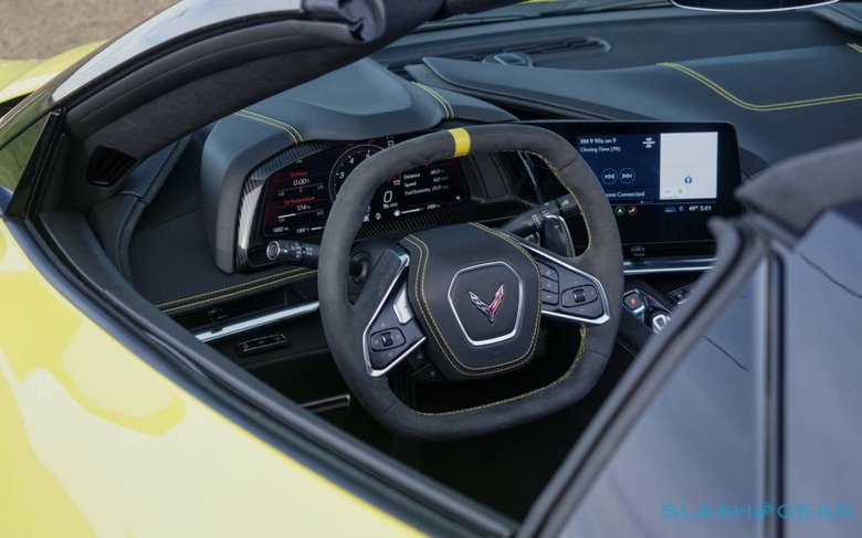 2023 Chevrolet Corvette Stingray Convertible Interior Dimensions: Seating,  Cargo Space & Trunk Size - Photos | CarBuzz