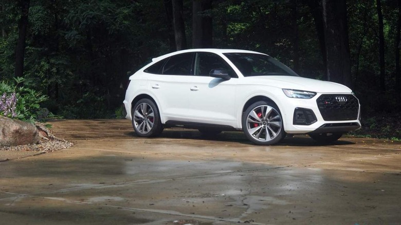 2021 Audi Q5 vs. 2021 Audi SQ5 Comparison