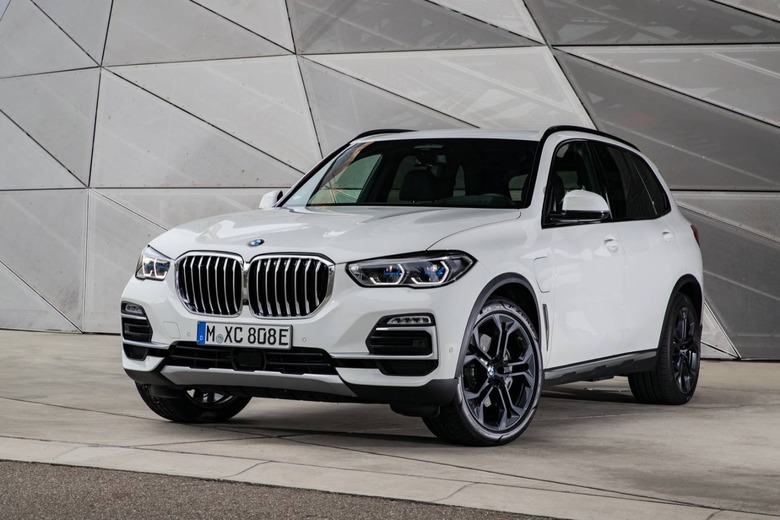 2021 BMW X5 xDrive45e Hybrid SUV Gets Torque, Range And Tech Bumps -  SlashGear