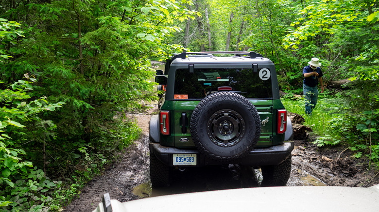 2022 Ford Bronco Everglades on the trail